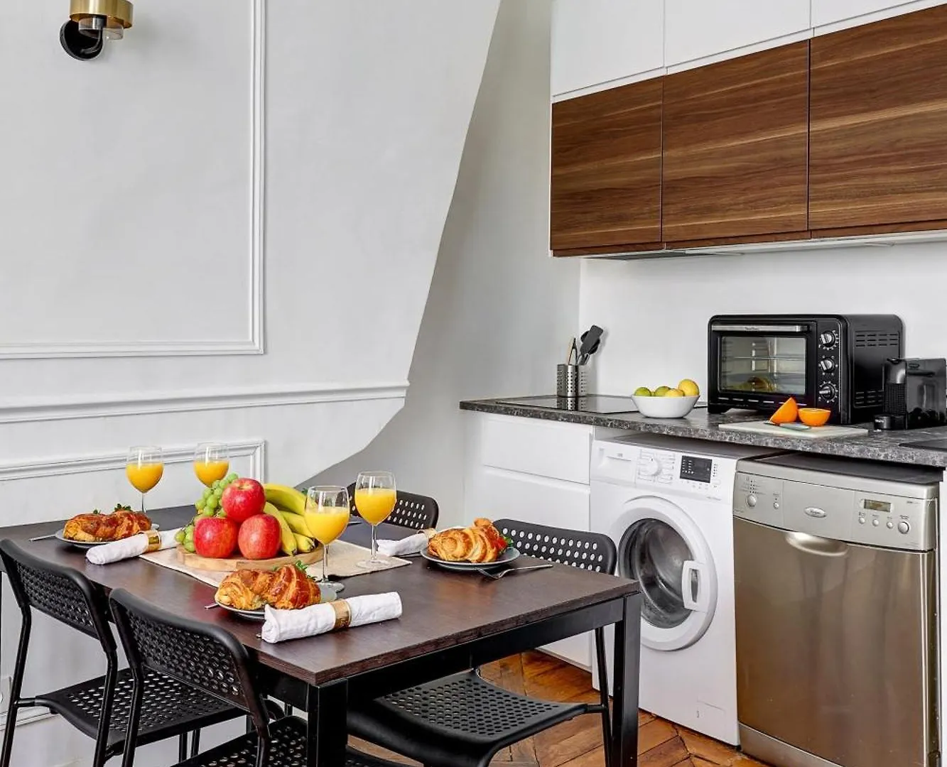 Eiffel Tower & Invalides - 1br - Cityapartmentstay