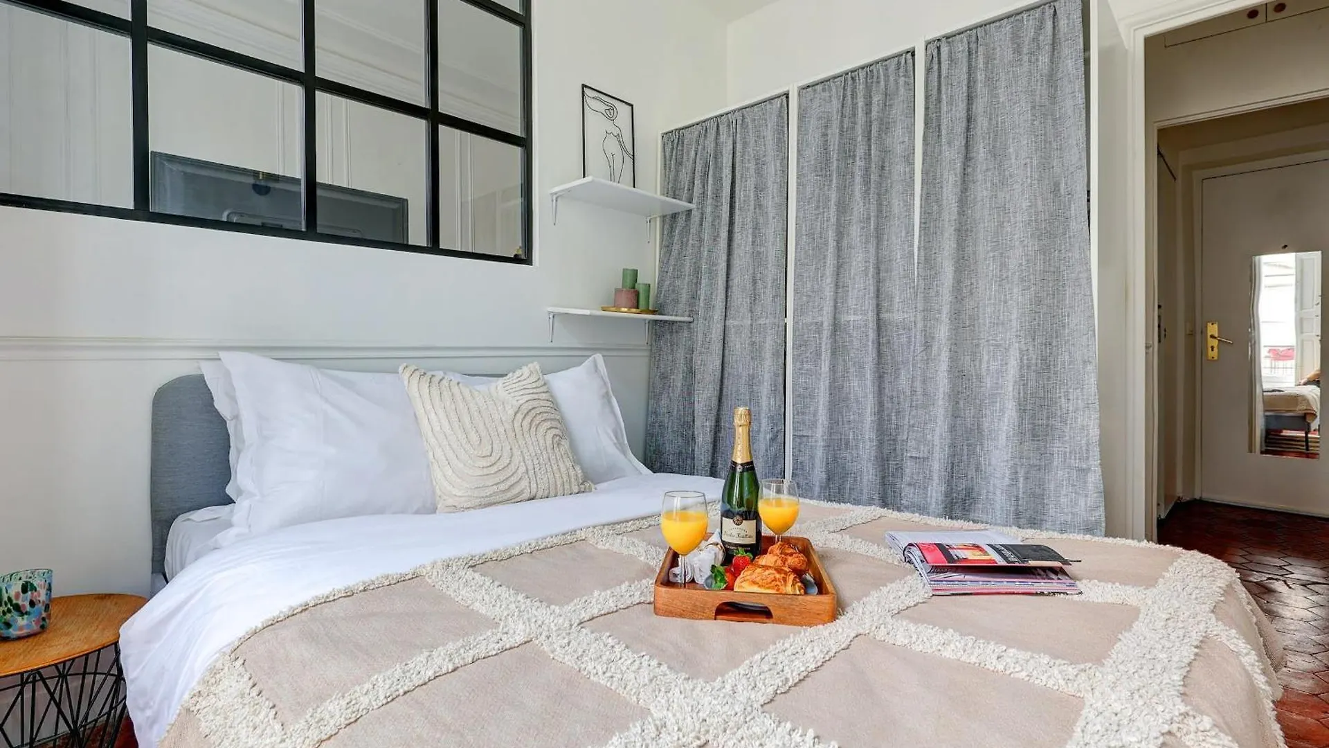 Eiffel Tower & Invalides - 1br - Cityapartmentstay Apartment *